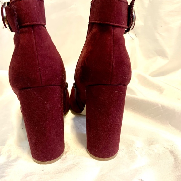 Nice ankle booties - Picture 2 of 6